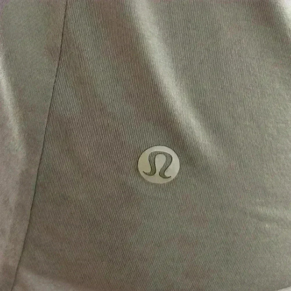 Lululemon Light Grey/blue relaxed T-shirt - Size See Description - Picture 2 of 6